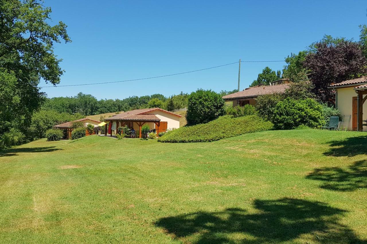 Village De Montmarsis Gourdon Exterior photo